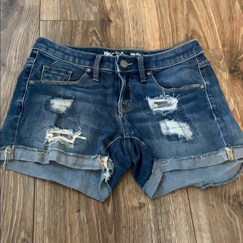 Mossimo mid-rise midi distressed shorts